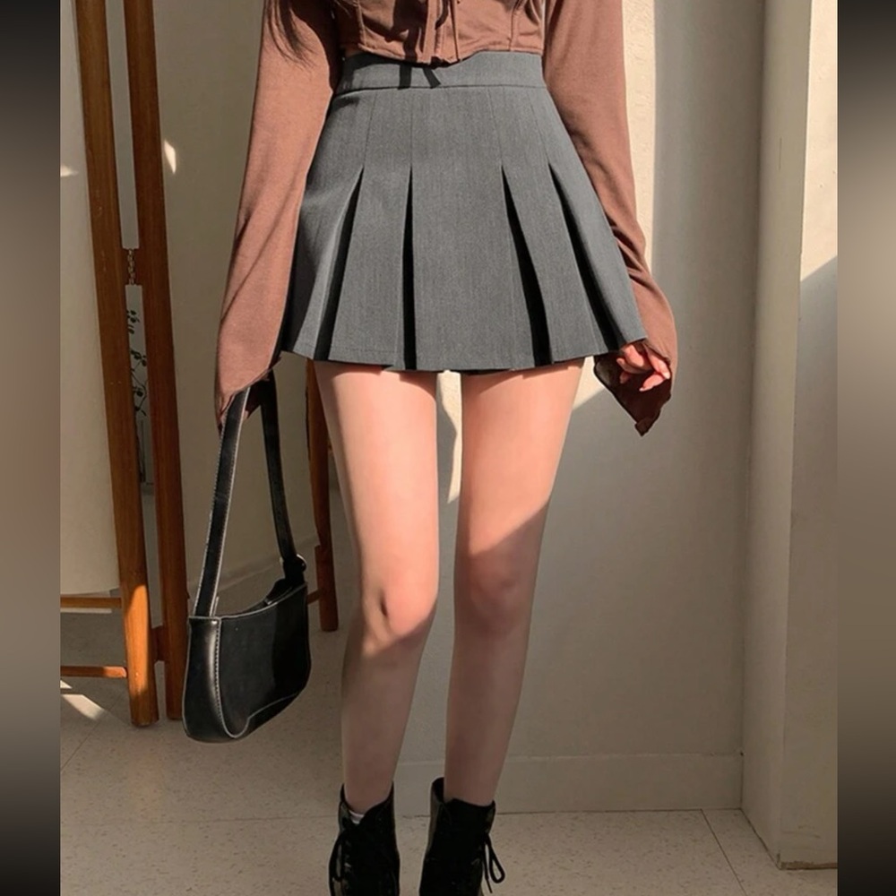 College Style Pleated Skirt